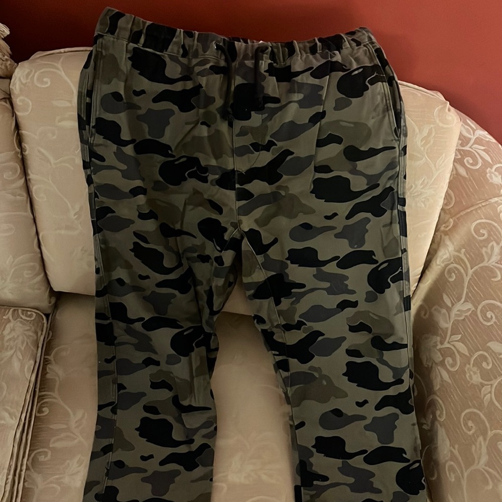 Men’s H&M Camo cargo pants